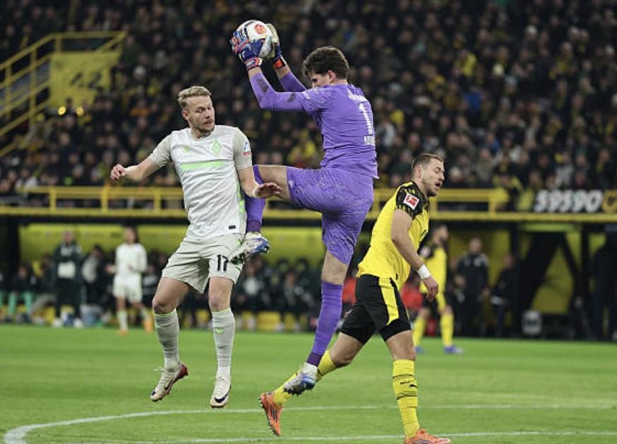 星空体育官网-中场时多特被嘘，科贝尔：作为场上球员，被嘘永远都不好受