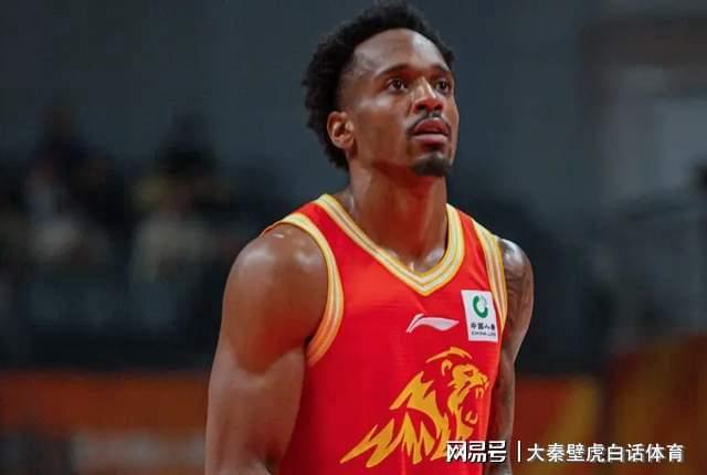 星空体育官方入口-CBA太疯狂:广厦大胜+广东创历史 一晚诞生3场大胜,最新排名乱了