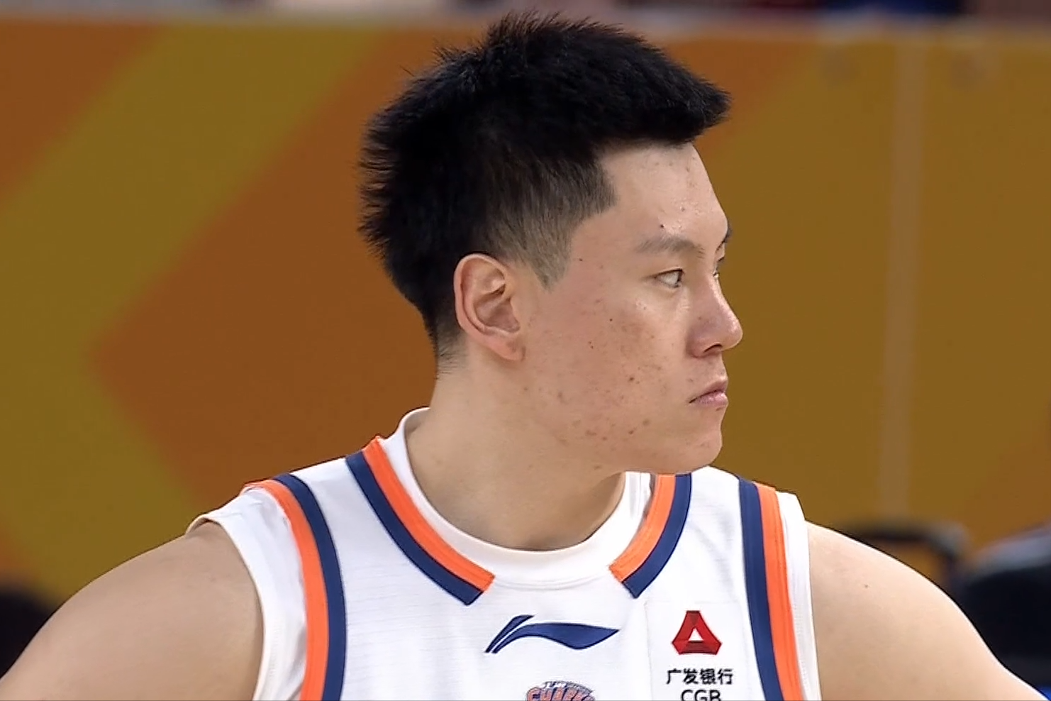 星空体育-CBA：张镇麟15分国手16分，豪取13连胜，张宁低迷-14